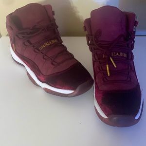 Best 25+ Deals for Jordan 11 Velvet 
